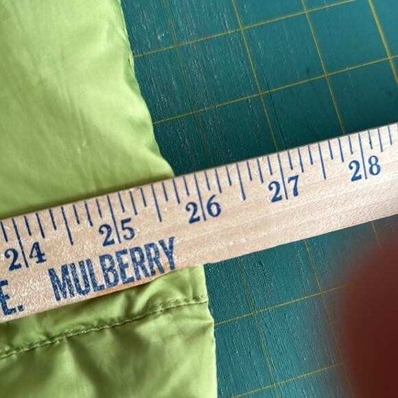 Eddie Bauer Premium  Goose Down Filled Women's Green Zip Puffer Vest  M Quilted - Picture 5 of 5